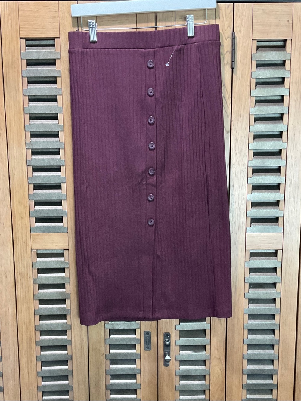 Button-Front Ribbed Midi Skirt - Burgundy